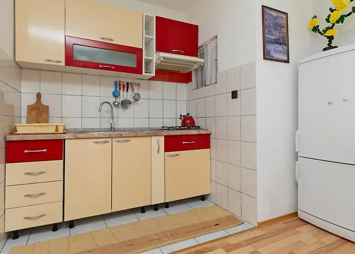 شقة Pisak 15177b ميميتسا