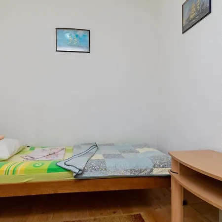 Pisak 15177b Apartment Mimice